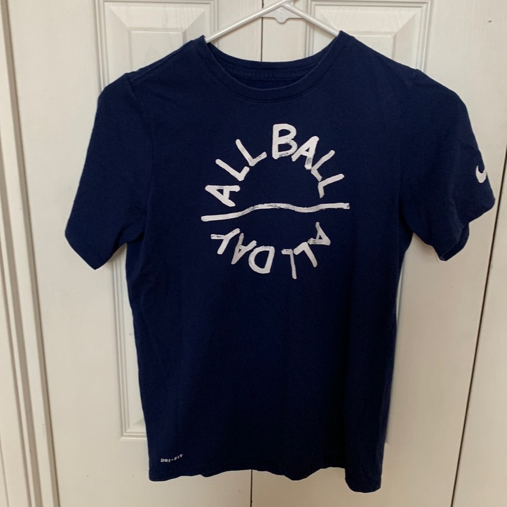 Nike Kids Dri-Fit t-shirt. Size KIDS LARGE